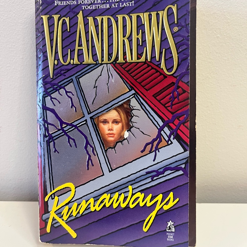 Runaways - Purple Cover Paperback